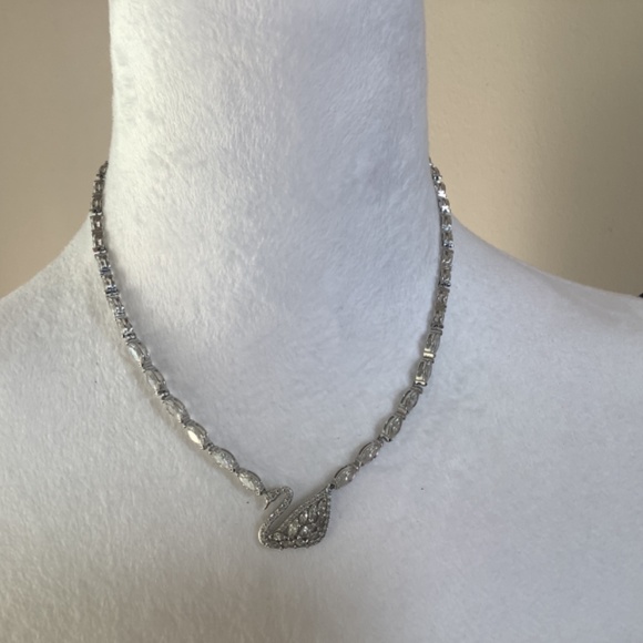 Swarovski swan necklace, NWT - Picture 5 of 7